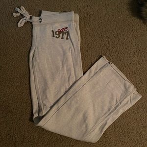 American Eagle drawstring sweatpants